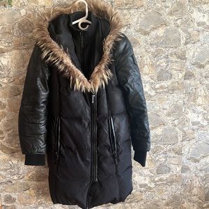 Women's Black Faux Fur Trim Puffer Coat
